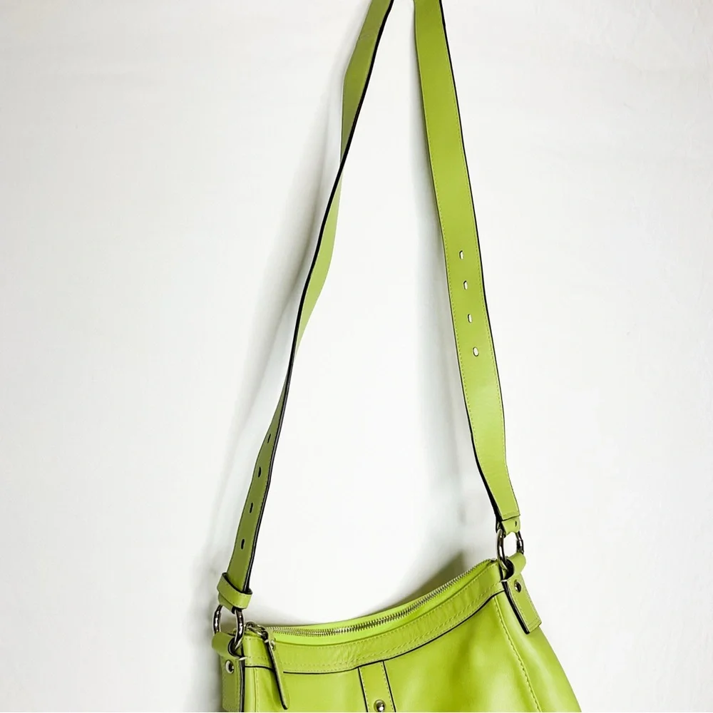 VINTAGE COACH Chelsea Lime Green Leather Shoulder Bag - Picture 3 of 10